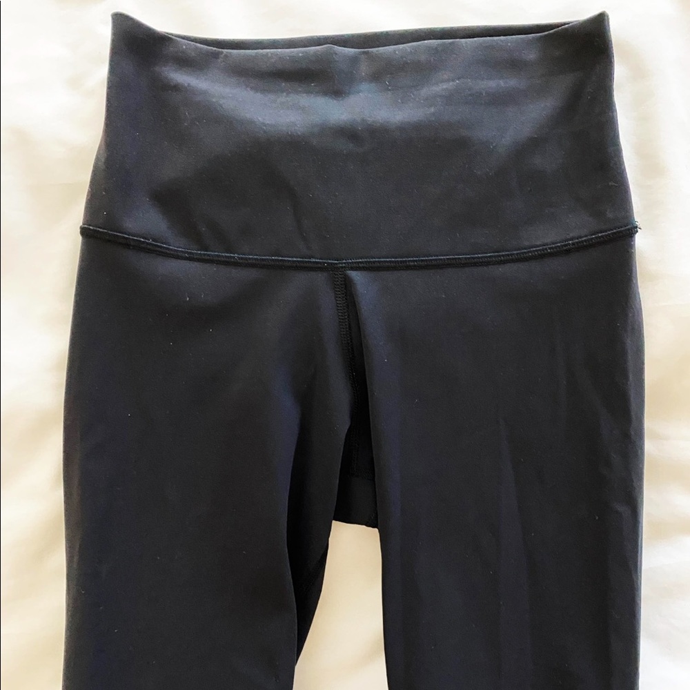 Lululemon Wunder Under HR Crop 21" with fold over waist - Picture 4 of 6